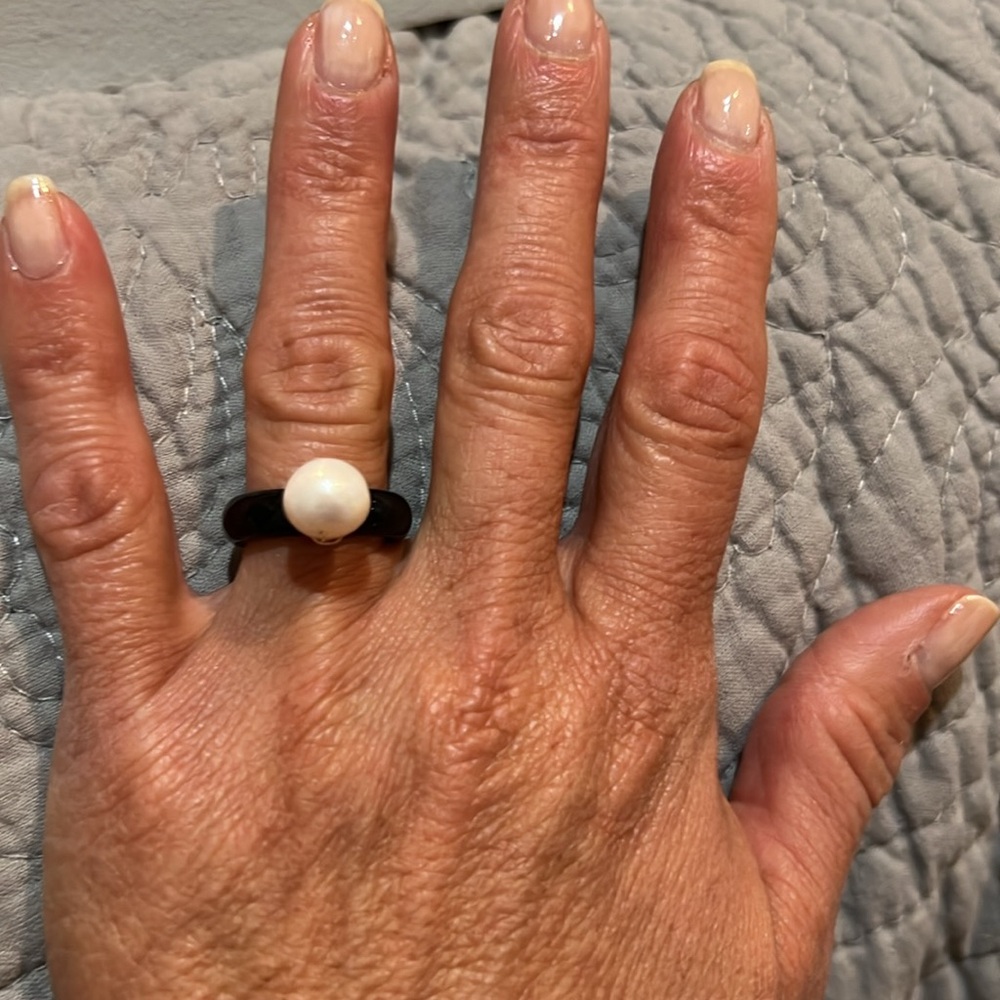 Ring - Picture 2 of 5